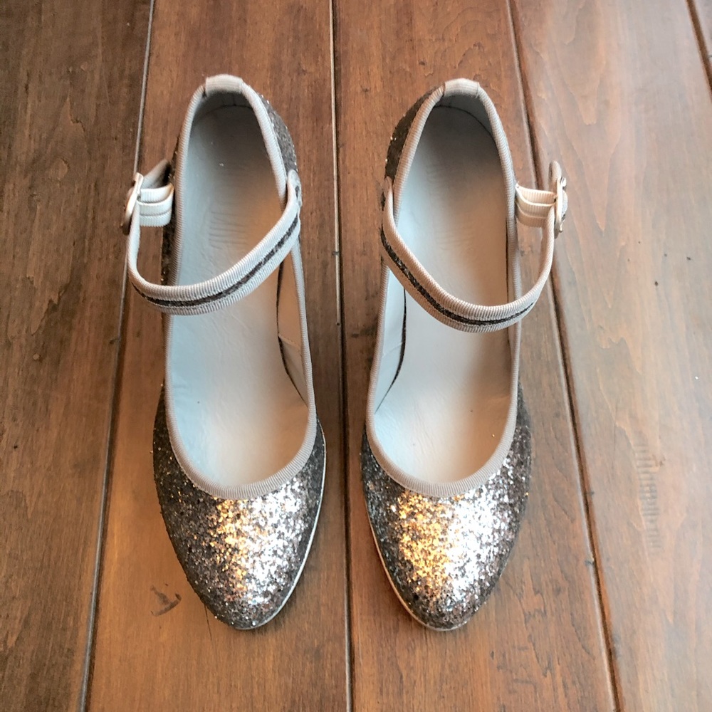 RUCO LINE SILVER GLITTER MARY JANE HEELS